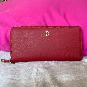Red Tory Burch wallet